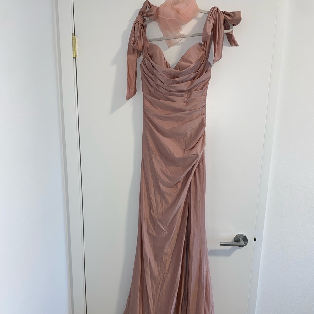 PROM DRESS/FORMAL DRESS